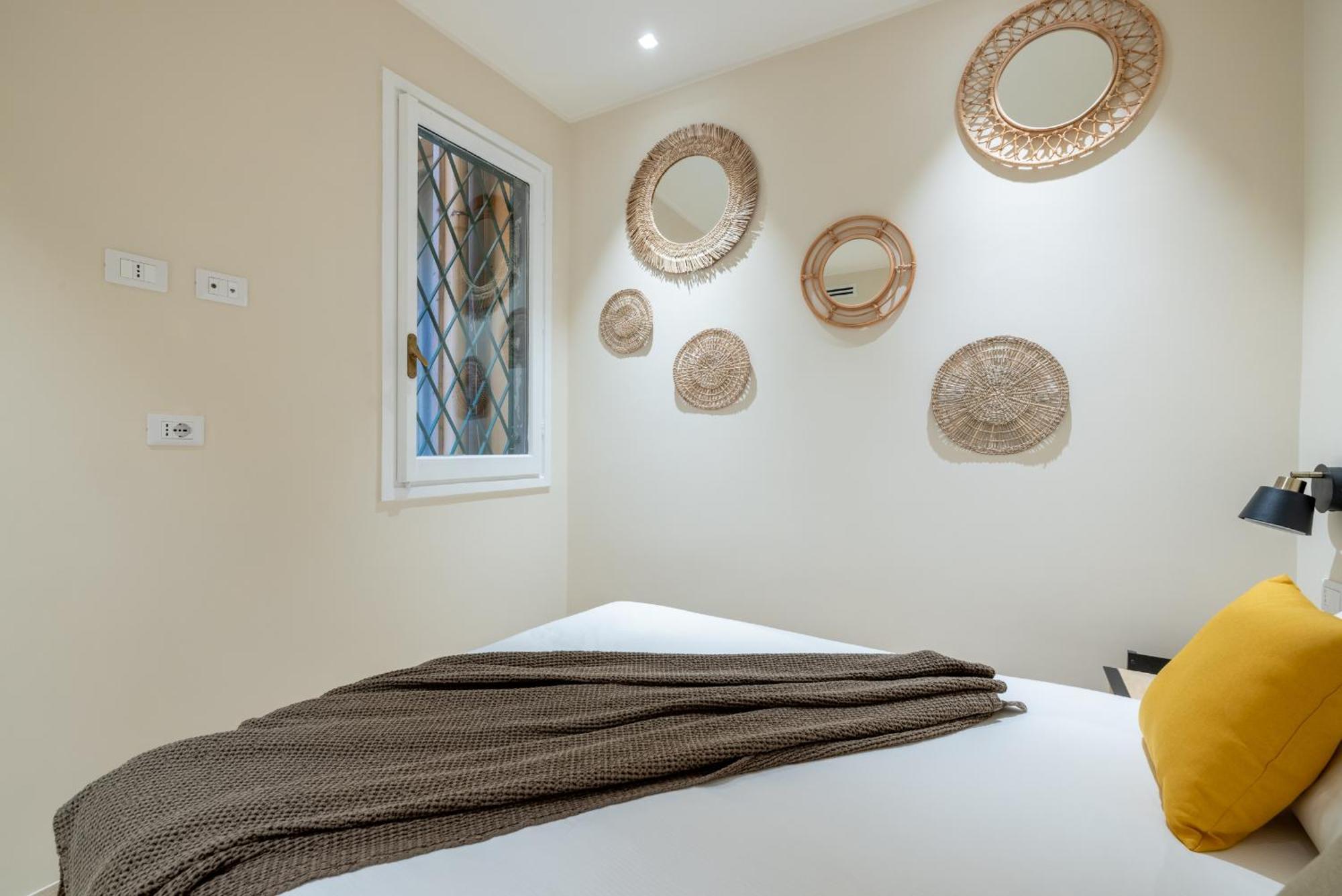 Charming 3 Bedroom Apartment In The Historic Center روما المظهر الخارجي الصورة